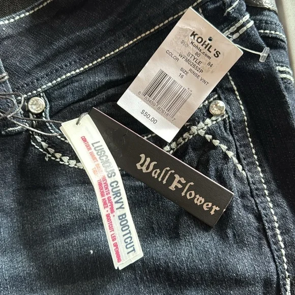 NWT WALLFLOWER Luscious Curvy Bootcut Jeans - Picture 2 of 9